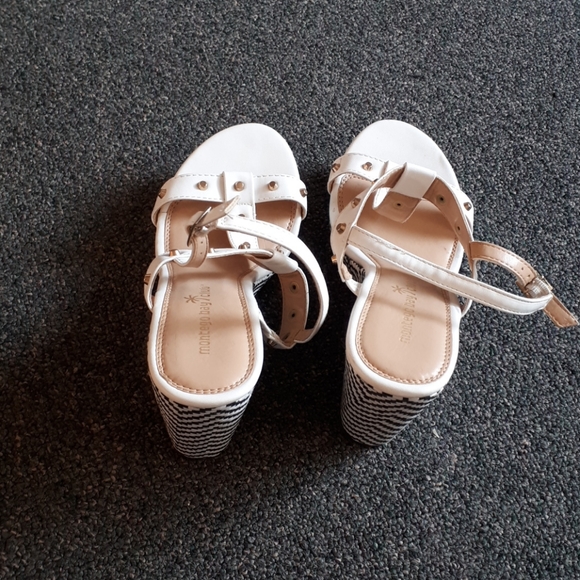 Black and White Wedges! - Picture 6 of 6